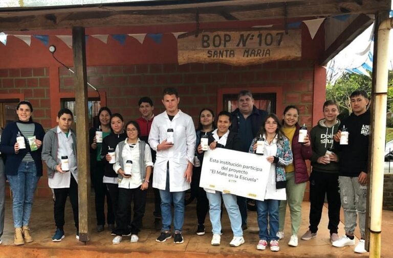 Aulas ponen en valor la actividad yerbatera y la Infusión Nacional Aulas ponen en valor la actividad yerbatera y la Infusión Nacional imagen-15