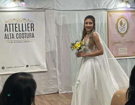 Curso de modelaje en Arte y Alta Costura Curso de modelaje en Arte y Alta Costura imagen-5