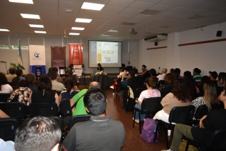 Profesionales y estudiantes reflexionaron sobre la necesidad de "escuchar más a las audiencias" imagen-10