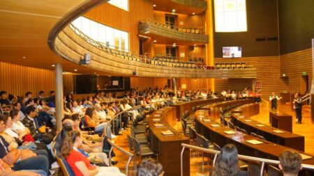 Generación de ideas: jóvenes proyectan el futuro en el Parlamento Estudiantil imagen-10