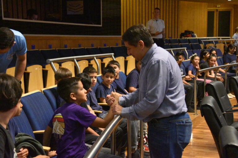 Una jornada sorprendente cargada de alegría y diversión imagen-47