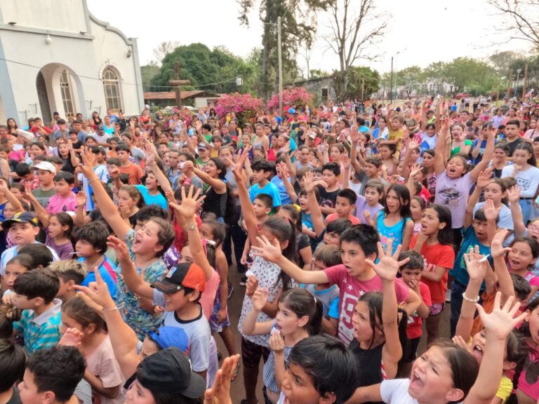 "Gurises Felices" : fin de semana con multitudinarios festejos para las infancias misioneras imagen-41