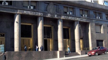 El Gobierno nacional prorrogó un mes el blanqueo de capitales y se extenderá hasta el 31 de octubre imagen-1