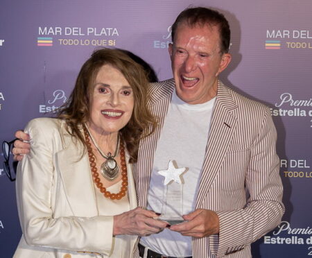 Llega a Posadas la premiada obra “El café del sr. Proust” Llega a Posadas la premiada obra “El café del sr. Proust” imagen-2