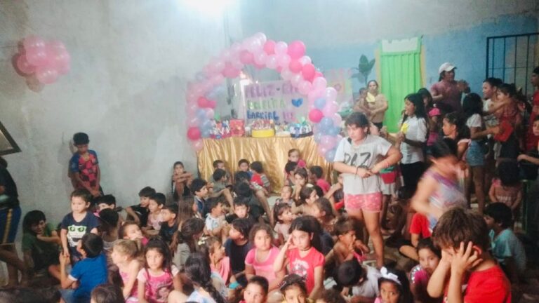 Solicitan colaboración y donaciones para el Merendero Las Perlitas, «estamos tratando de mantener tres meriendas semanales» aseguraron Solicitan colaboración y donaciones para el Merendero Las Perlitas, "estamos tratando de mantener tres meriendas semanales" aseguraron imagen-11