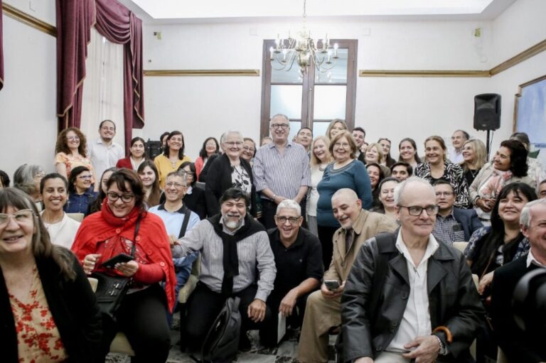 Passalacqua encabezó la entrega de fondos y libros a bibliotecas populares imagen-27