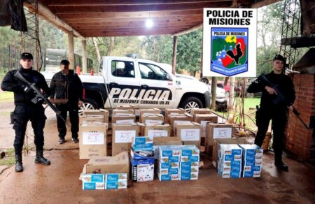 Hallaron un vehículo volcado con $13 millones en cigarrillos de contrabando en la Ruta Nacional 12 imagen-6