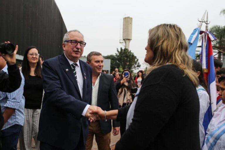 Passalacqua encabezó la apertura de la 38° Fiesta Provincial del Docente en Campo Grande imagen-26