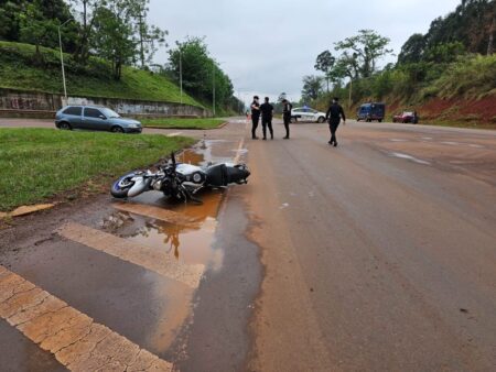 Motociclista resultó lesionado tras chocar contra un auto sobre ruta nacional 14 imagen-10