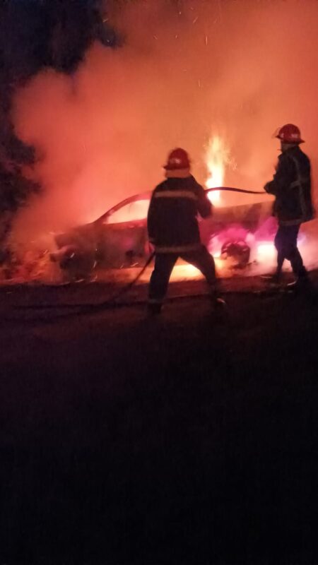 Incendio vehicular en Oberá no arrojó lesionados imagen-3