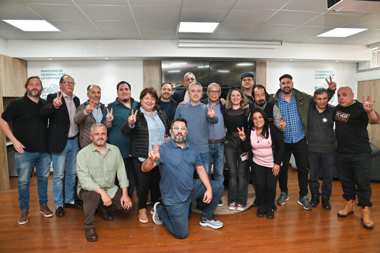 Reunión de la Multisectorial Peronista Misiones con el ministro bonaerense Andrés Larroque imagen-4