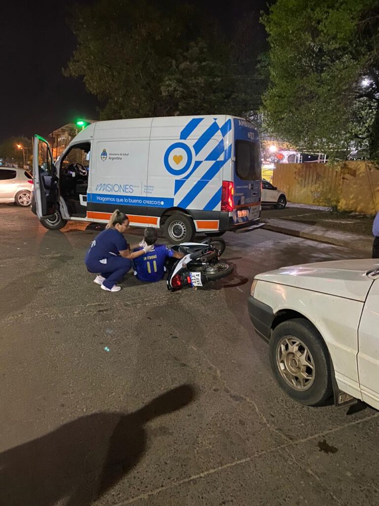 Un motociclista lesionado tras colisión vehicular en colectora Llamosas imagen-31