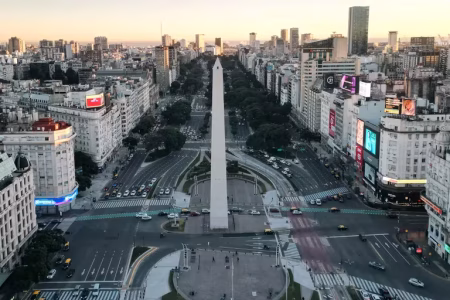 La Argentina apunta a tener el menor crecimiento económico de toda la región en 2024 imagen-7
