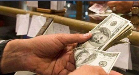 En su primer día como cajero en una Casa de Cambio paraguaya desapareció con una suma millonaria y presumen que huyó al Brasil imagen-6