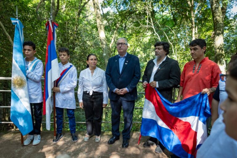 En el Parque Temático de la Cruz en Santa Ana, Passalacqua participó en el acto conmemorativo por el Mes de Artigas imagen-42