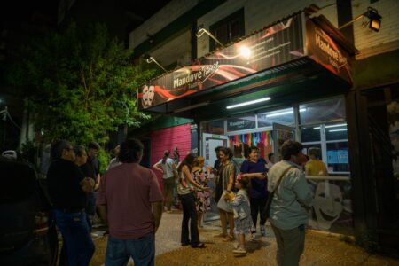 “Muchas veces quisieron que el teatro desaparezca, pero acá estamos” “Muchas veces quisieron que el teatro desaparezca, pero acá estamos” imagen-5