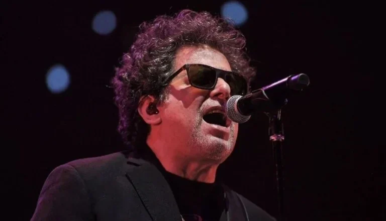 Andrés Calamaro saludó a Misiones y expresó su emoción por regresar al anfiteatro: "Encantadísimos de volver a la tierra colorada" imagen-49