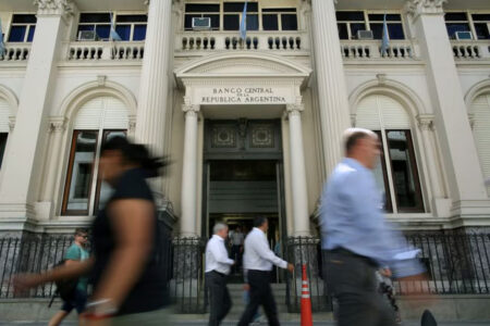 Pese a la baja de la inflación, los bancos suben las tasas para ampliar su capacidad prestable imagen-5