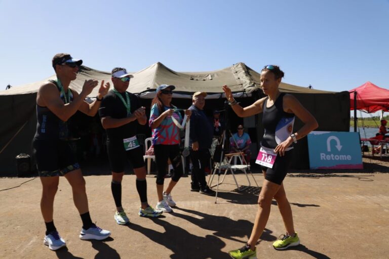 Más de 90 competidores participaron del Triatlón de Media y Corta Distancia en Posadas imagen-21