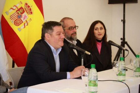 Segunda etapa de la Misión Consular Española: entrega de pasaportes imagen-9