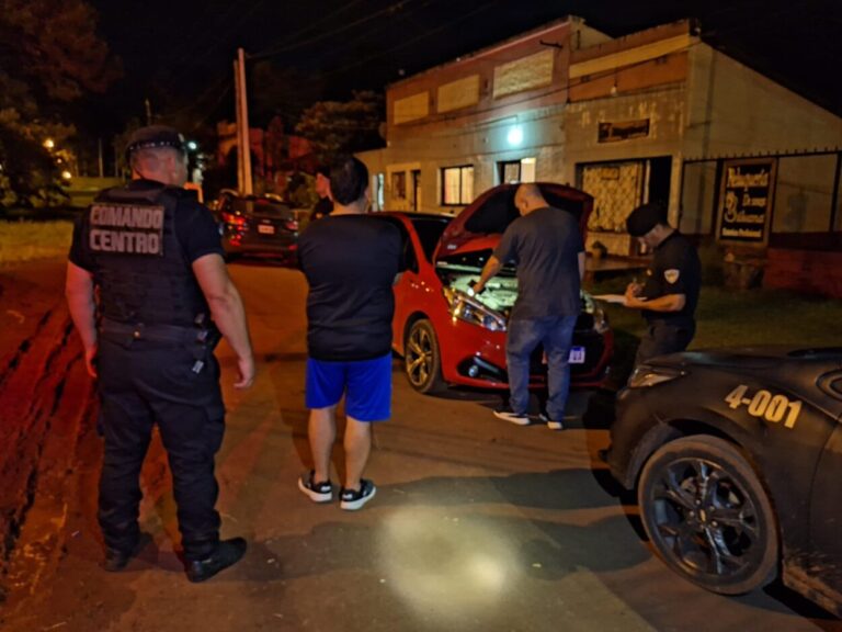 Con rastreo satelital interceptaron en Oberá un auto robado en Buenos Aires y detuvieron al conductor imagen-50