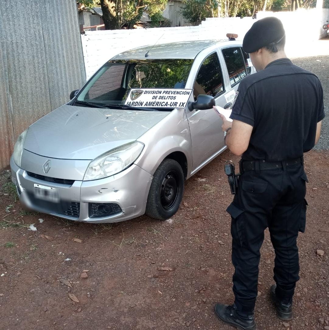 Con documentación falsa y un auto robado: así fueron arrestados dos hombres en Jardín América imagen-2