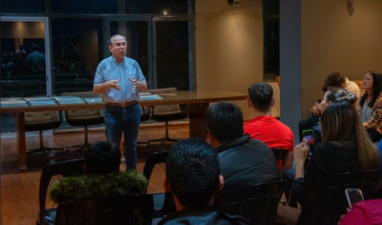 Stelatto participó en la entrega de reconocimientos a entrenadores de escuelitas de fútbol imagen-42