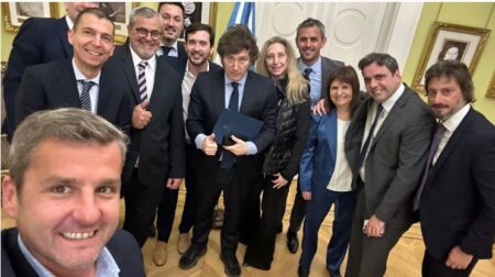 "Se es opositor o se es cómplice": reunión clave de la UCR nacional para definir si expulsa a los cinco diputados que acompañaron los vetos de Milei imagen-7