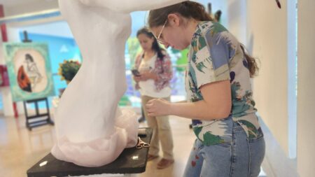 "Reflejos Vitales": Estudiantes de Artes Visuales del Montoya exponen en el Centro de Arte imagen-9