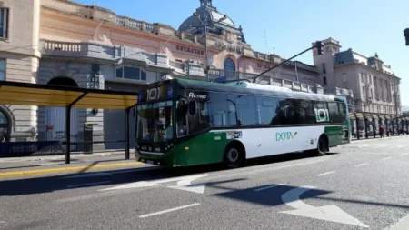 La UTA anunció paro de colectivos para el jueves pero no se suma a la huelga del transporte imagen-9