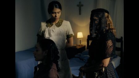 Una sola primavera: una mirada íntima sobre la libertad y el amor en tiempos de guerra imagen-5