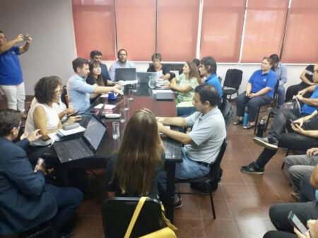 Misiones reabre la discusión salarial con los gremios docentes este jueves Misiones reabre la discusión salarial con los gremios docentes este jueves imagen-3