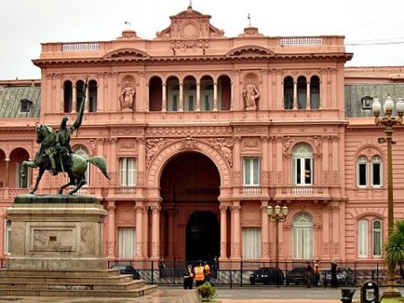 Milei evalúa si incluye el Presupuesto 2025 en sesiones extraordinarias y mantiene abierta la negociación con los gobernadores imagen-8