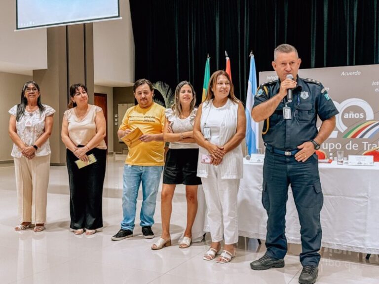 GT Itaipú Saúde: Salud Pública presentó la evaluación del proyecto “Septiembre Amarillo” imagen-13