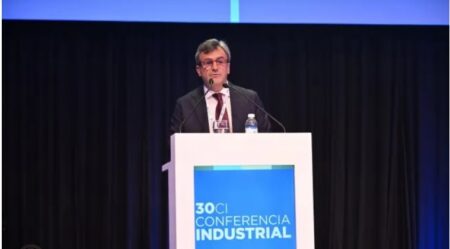 La UIA ratificó el rol del sector industrial en el crecimiento económico y pidió «respeto» La UIA ratificó el rol del sector industrial en el crecimiento económico y pidió "respeto" imagen-10