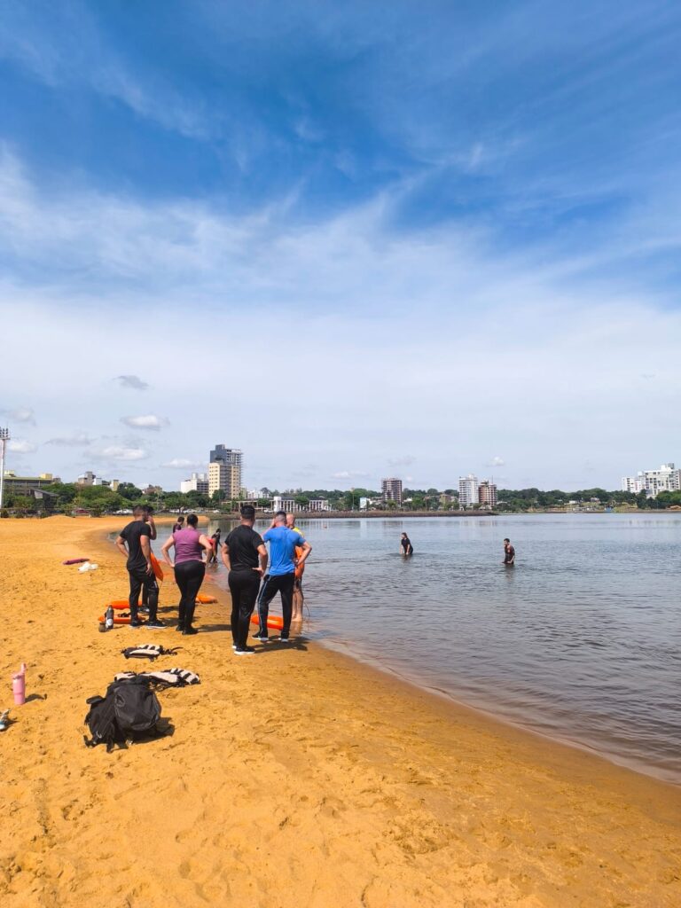 Salvamento acuático: formación crucial para la seguridad en playas posadeña imagen-7