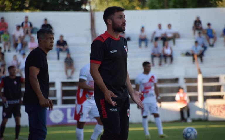 Fútbol: Guaraní se quedó sin DT imagen-30