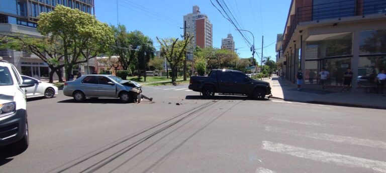 Choque con lesionados en el centro de Posadas imagen-20