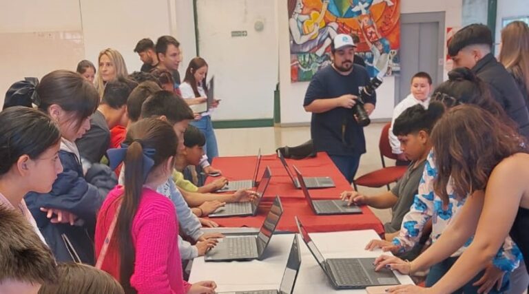 El Hogar de Día de Posadas culminó el trayecto Laboratorio de videojuegos junto a Educación imagen-40