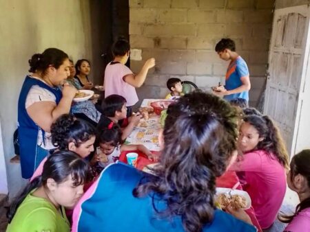 Merendero Micaela García: Solidaridad en acción en Garupá Merendero Micaela García: Solidaridad en acción en Garupá imagen-4