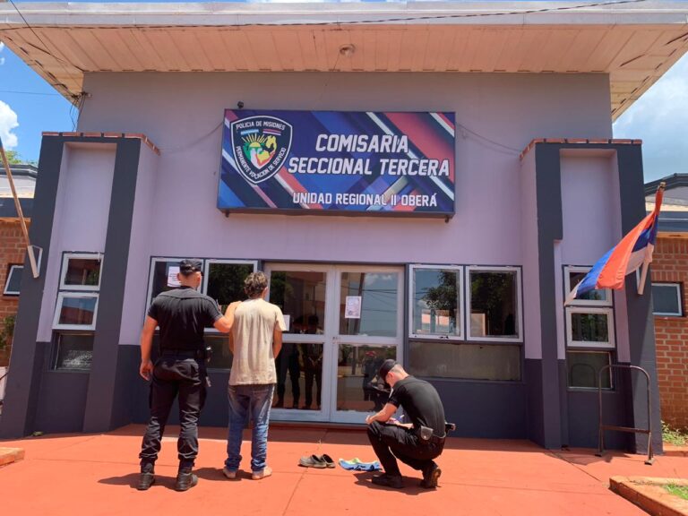 Tres hombres detenidos, cinco menores demorados y bienes recuperados en Misiones imagen-12