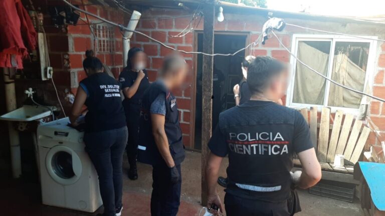 Arrestaron a un hombre acusado de abusar y mantener cautiva a la niñera de sus hijos imagen-45