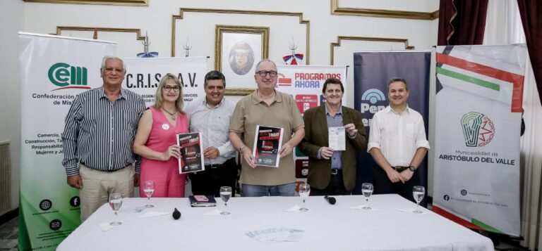 En el lanzamiento de la primera edición del Black Friday de Aristóbulo del Valle, Passalacqua destacó el valor del trabajo conjunto entre el sector público, comercial y financiero imagen-23