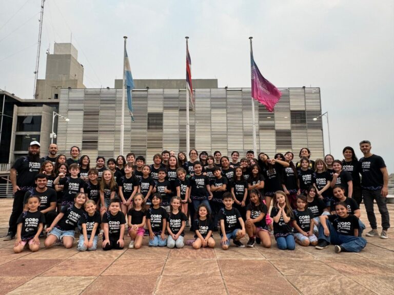 La Escuela de Canto Coral y el Grupo Late cierran el año en el Teatro de Prosa imagen-25