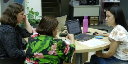 "La lucha contra la violencia de genero y la desigualdad se da otorgando espacios de liderazgo y protagonismo a las mujeres" imagen-6