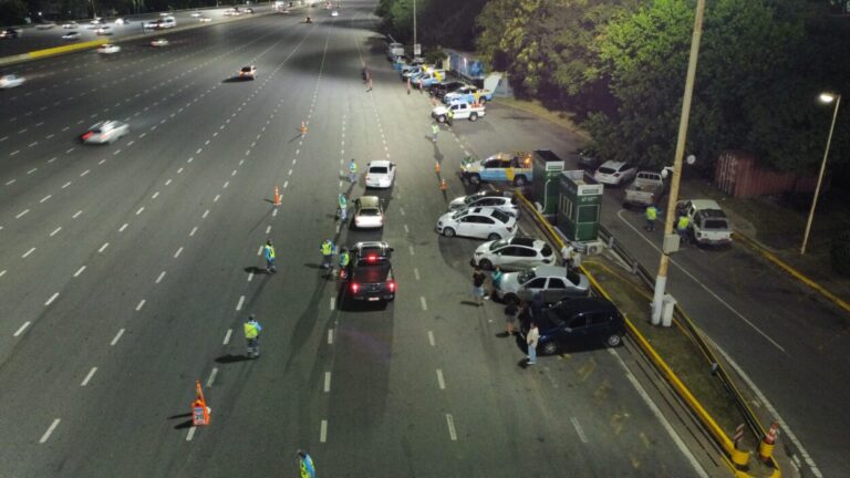 A nivel país, Seguridad Vial fiscalizó más de 6 mil vehículos y sancionó a 159 conductores por alcoholemia imagen-38