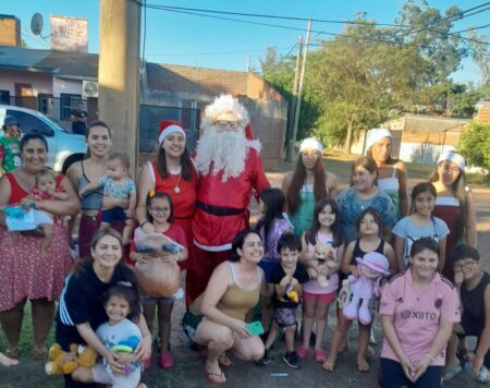 La Clínica del Juguete entregó 10.000 regalos a niños de Posadas y continúa con su misión solidaria durante esta Navidad imagen-10