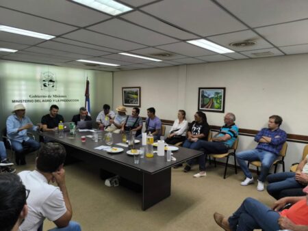 Acuerdo clave entre el Ministerio del Agro y productores yerbateros de la zona Norte de Misiones imagen-8