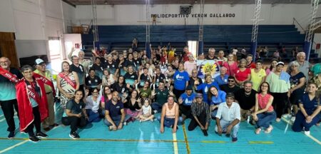 El Bingo del Mateando despidió el año con los abuelos de San Vicente imagen-1