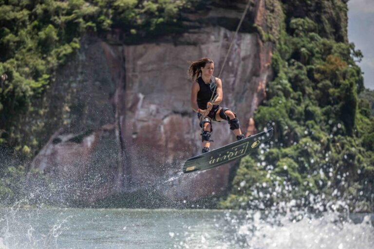 Arranca el Campeonato Argentino de Wakeboard en Posadas con una jornada de clasificaciones y espectáculo en el río Paraná imagen-9